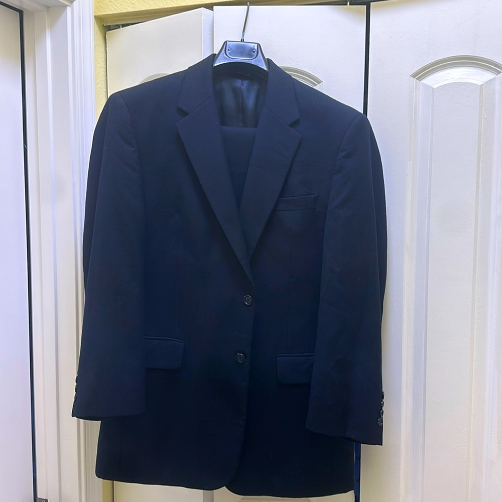 Jos A Banks wool suit 43R